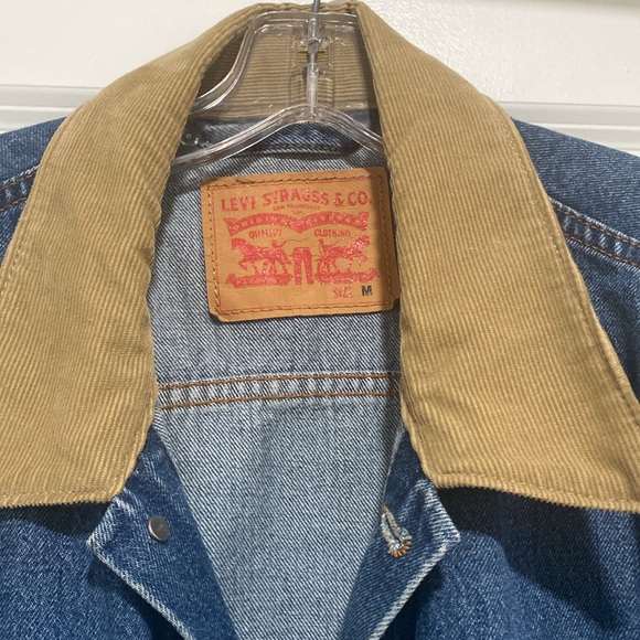 Levi’s Jean Jacket - Picture 3 of 6